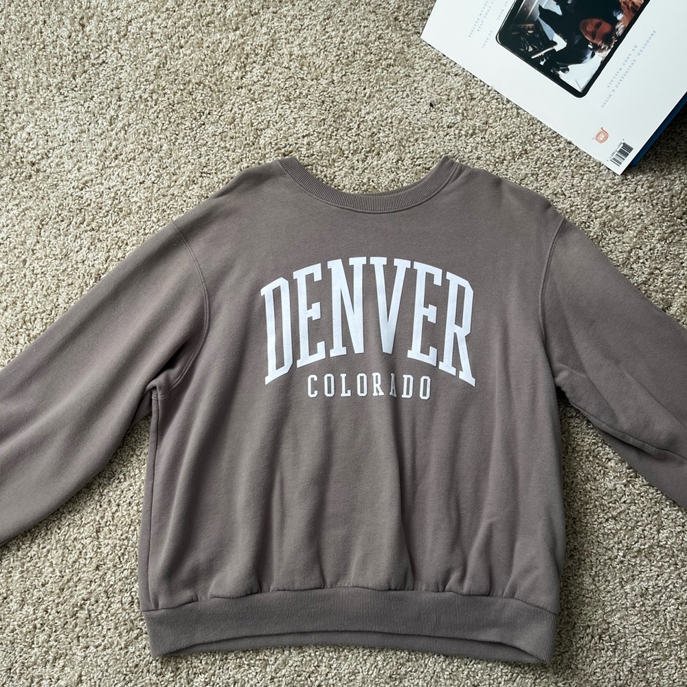 Hollister Women’s Denver CO Sweatshirt
